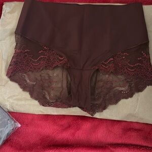 Spanx Smooth Lace Undectable High Hipster, NWOT size Med